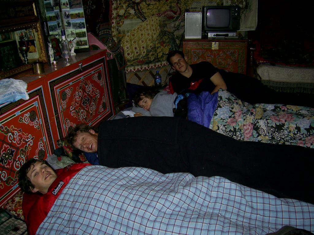 Golden Gobi Hostel & Tours Ułan Bator Zewnętrze zdjęcie
