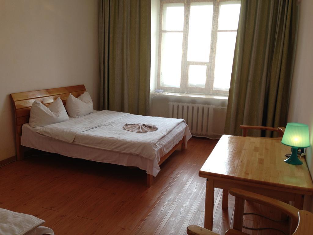 Golden Gobi Hostel & Tours Ułan Bator Zewnętrze zdjęcie