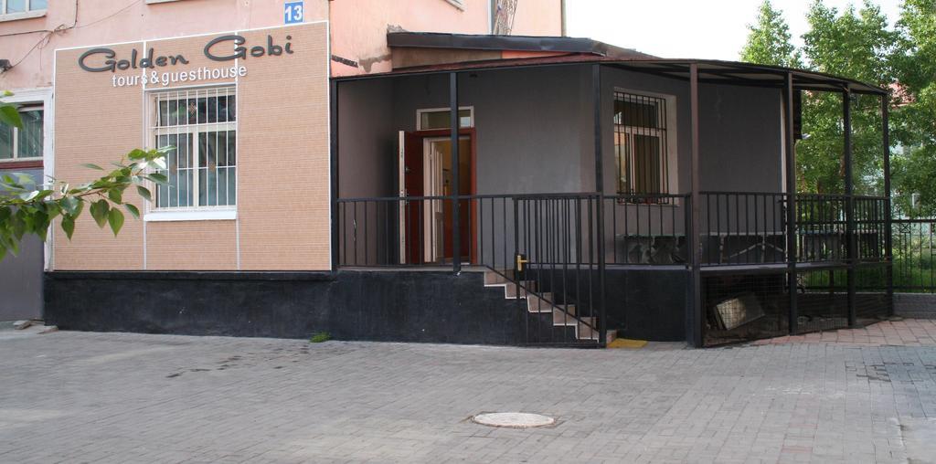 Golden Gobi Hostel & Tours Ułan Bator Zewnętrze zdjęcie