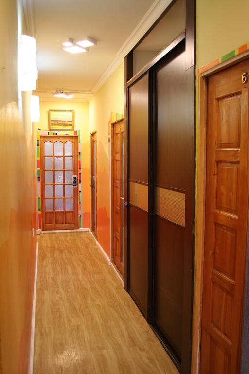 Golden Gobi Hostel & Tours Ułan Bator Zewnętrze zdjęcie